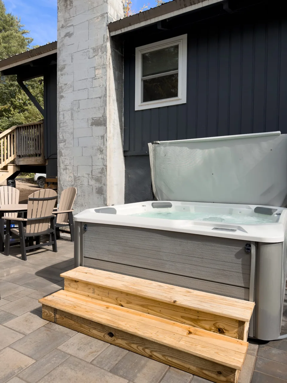 Private hot tub beside the chalet